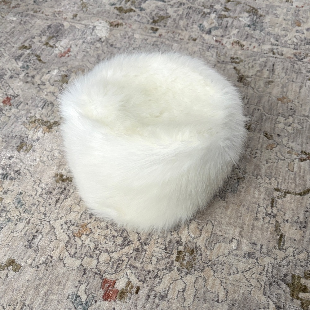 LIKE NEW! Faux Fur Hat